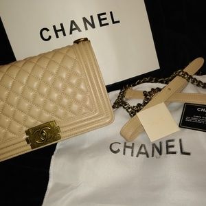 Chanel crossbody purse